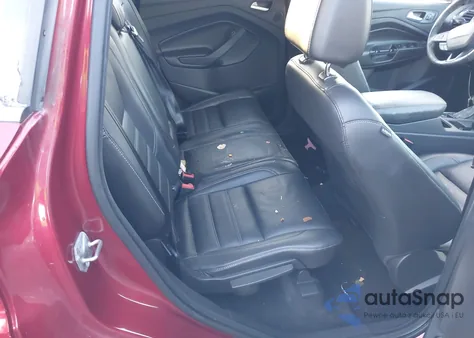 2017 Ford Escape Titanium из США, поврежденный, VIN 1FMCU9J9XHUB00304